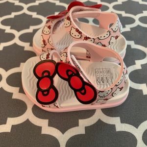 Native Hello Kitty Sandals